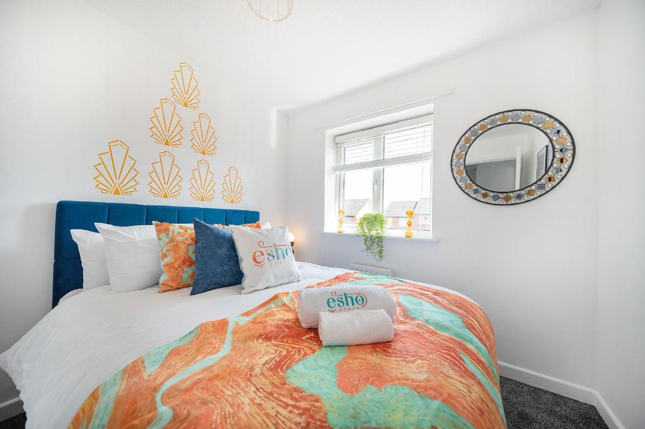 Stylish 3 Bed House, Large Garden, Parking, Wifi - Esho Stays 코번트리 외부 사진