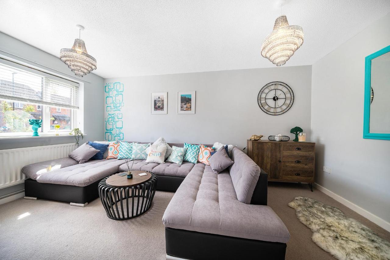 Stylish 3 Bed House, Large Garden, Parking, Wifi - Esho Stays 코번트리 외부 사진
